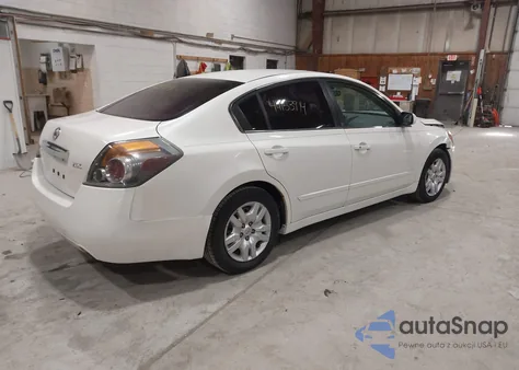 2010 Nissan Altima 2.5 S z USA, uszkodzony, nr VIN 1N4AL2AP6AN493728